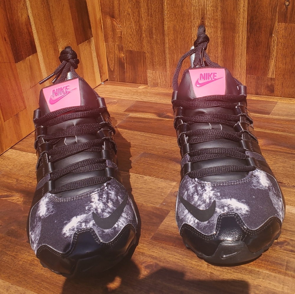 Nike Shox Shoes